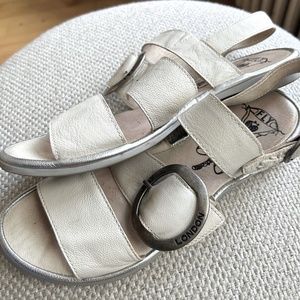 FLY of London cream leather sandal sz 39